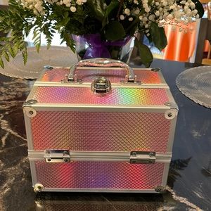 Brand New Frenessa Make Up or Jewelry case
